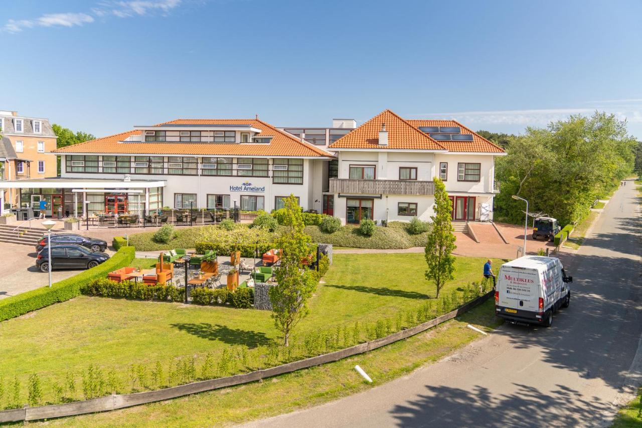 Hotel Ameland Nes  Exteriör bild